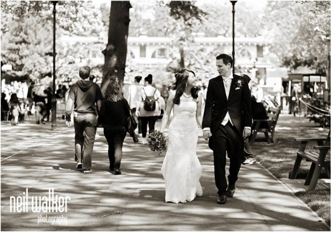 London-Zoo-Wedding-Photography-Tammy-&-Andy’s-Wedding_0040 bride & groom at London Zoo wedding photography